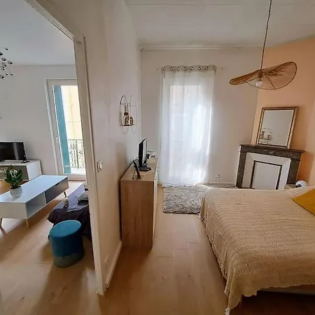 Apartment T2 Climatise Avec Balcon A Proximite Du Centre *